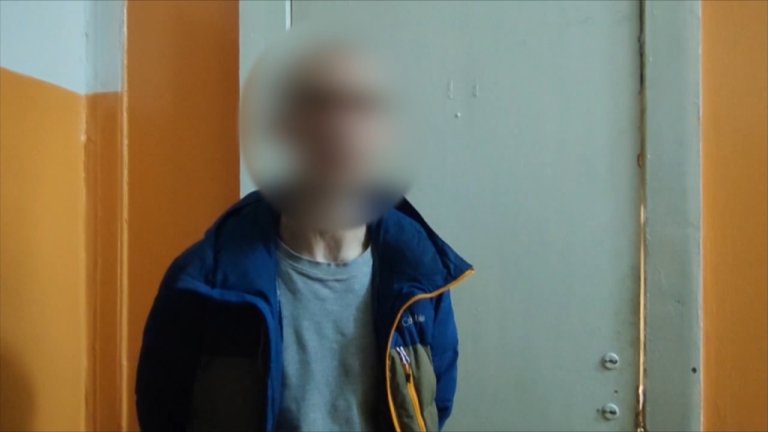 Пятерых мужчин и девушку судят в Ангарске за нападение и избиение местного жителя