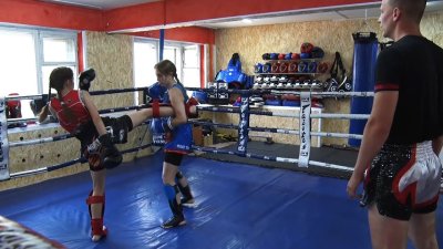 Спортсменки из Ангарска готовятся к первенству планеты по тайскому боксу