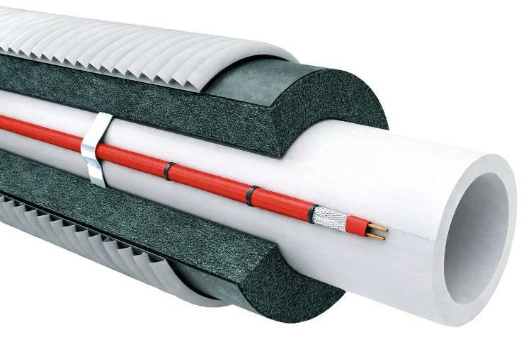 Греющий кабель на трубе