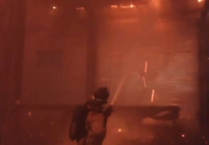 Крупный пожар тушат в городе Черемхово