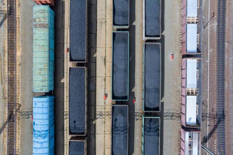 Более 80 тысяч тонн угля доставили на север Иркутской области