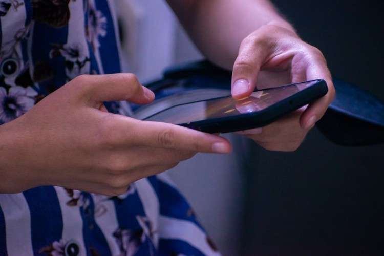 Неудачно вложился в доллары и нефть водитель из Братска