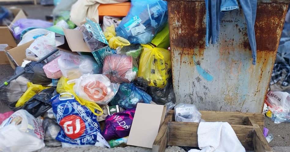 В Иркутске проводят опрос по форме оплаты за вывоз мусора