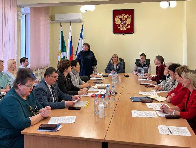 Круглый стол по теме поддержки семей с детьми-инвалидами прошёл в Усть-Куте