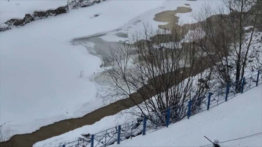 В Иркутске из-за странного цвета воды в Ушаковке природоохранная прокуратура начала проверку