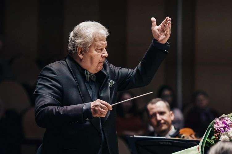 Главный дирижёр филармонии Иркутска удостоен ордена «За заслуги в культуре и искусстве»