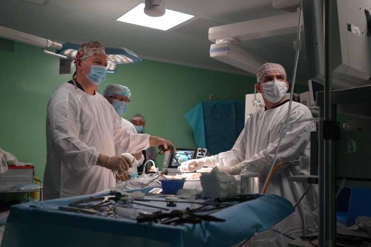 Две уникальные операции провели детские хирурги Иркутска