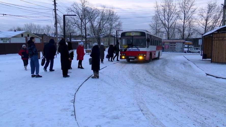Жители Маркова пожаловались на долгое ожидание автобусов из Иркутска