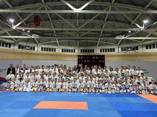 50 медалей привезли спортсмены Иркутской области с чемпионата Сибири по киокусинкай