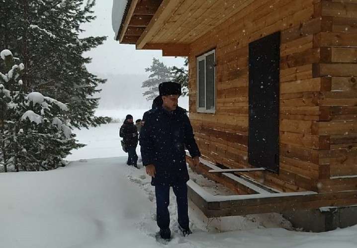 Вместо страусиной фермы супруга чиновника построила дом в Красноярском крае