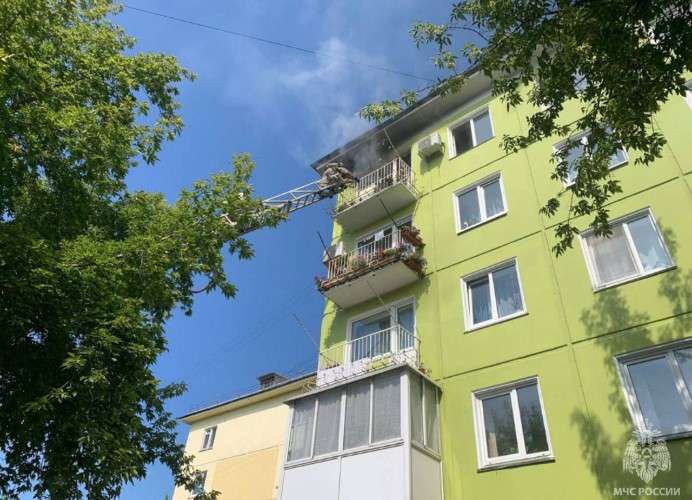 Горящий дом