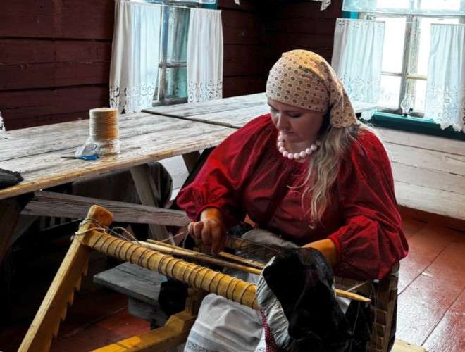 По весточке