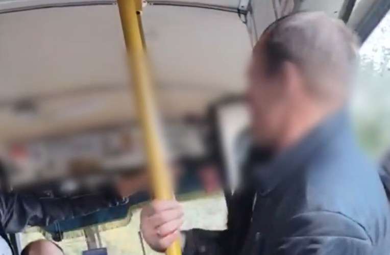 Инцидент в автобусе