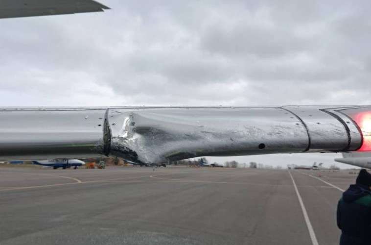 Крыло самолета