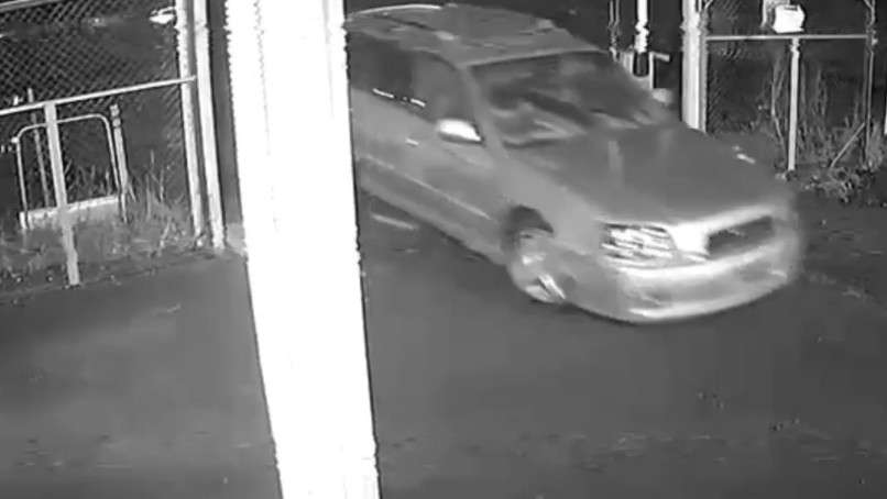 Выезд машины со стоянки