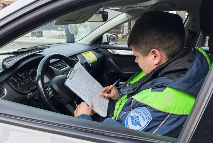 Сотрудник ГАИ