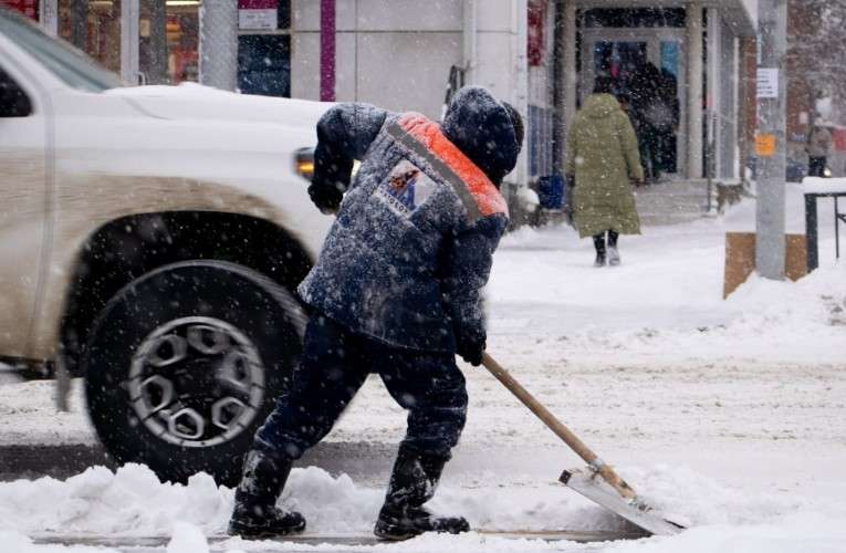 Уборка снега