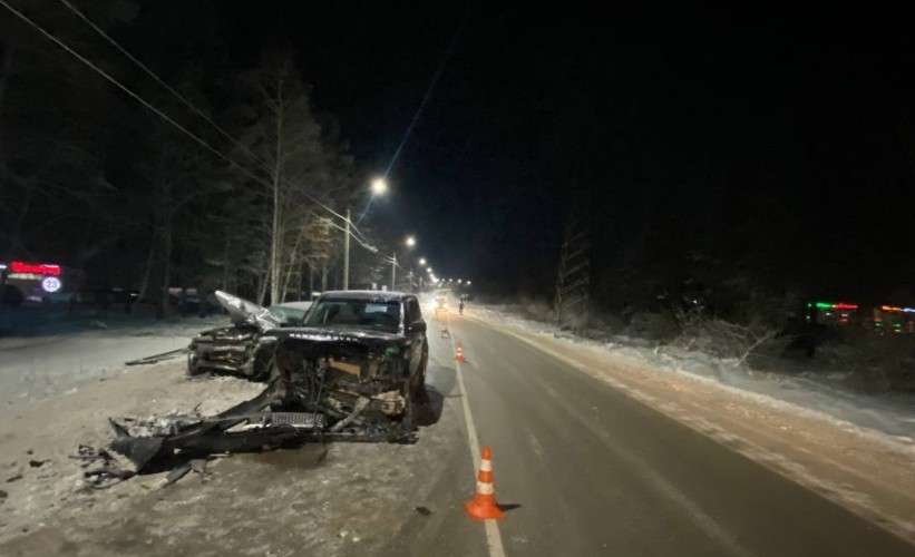 Искорёженные после аврии автомобили