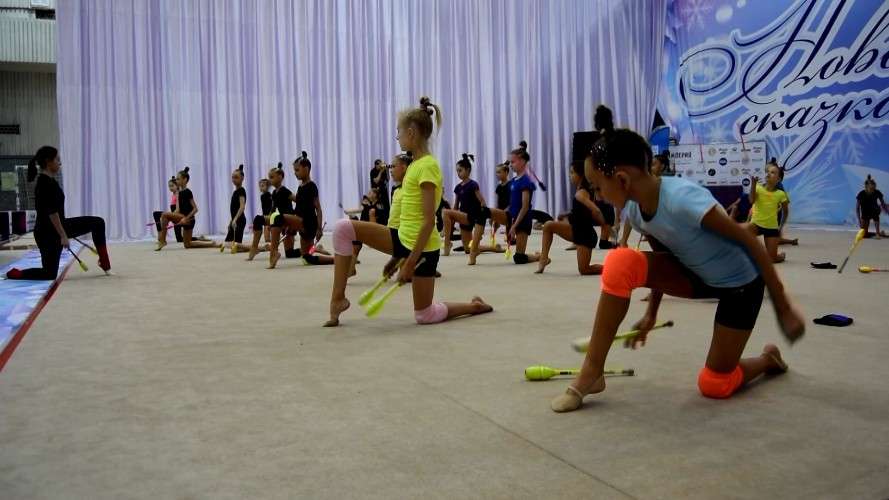 гимнастки на сборах