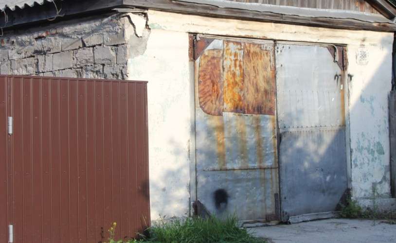 Гараж в частном секторе