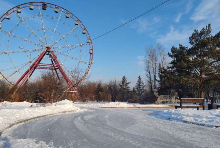 Каток на острове Конном в Иркутске