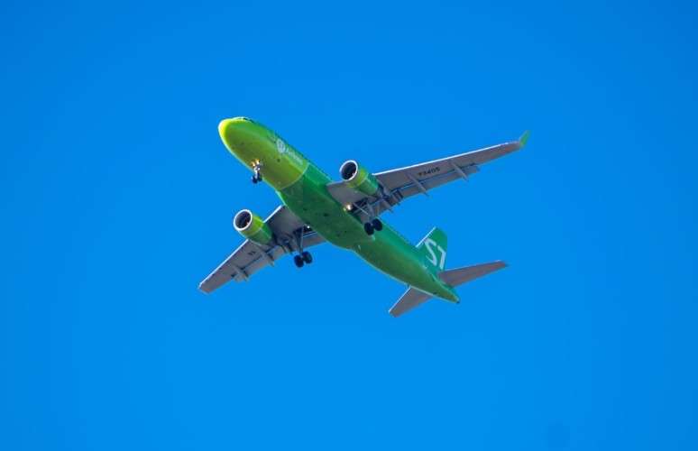 Самолёт компании S7