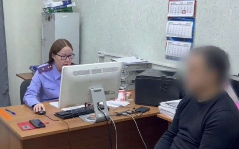 Задержанный на допросе