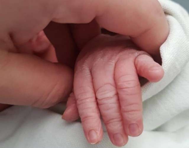 Ручка новорожденного