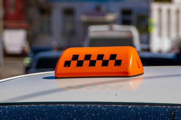 Проверить легальность такси через «Госуслуги» могут жители Иркутской области