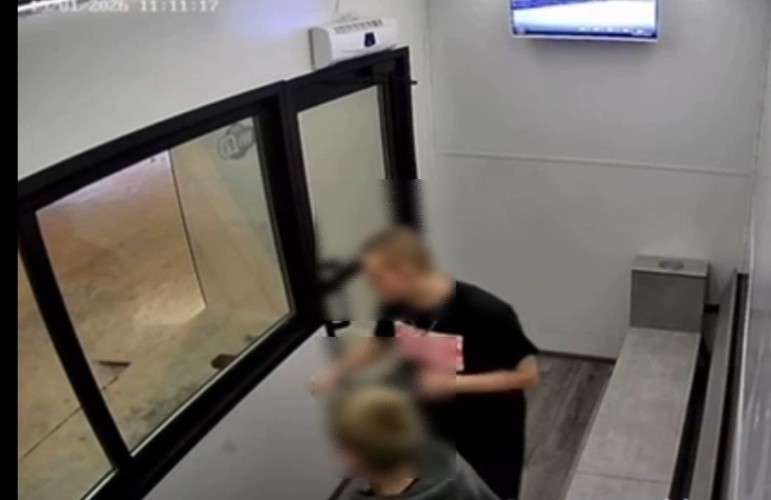 В Братске оштрафовали родителей подростков, разгромивших тёплую остановку