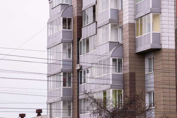 Жительницу Усть-Илимска осудили за фиктивную регистрацию казахстанца