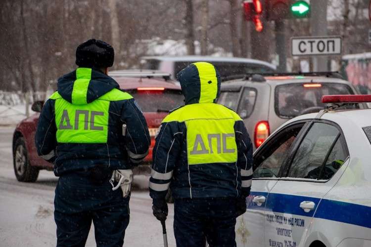 Сотрудники ДПС