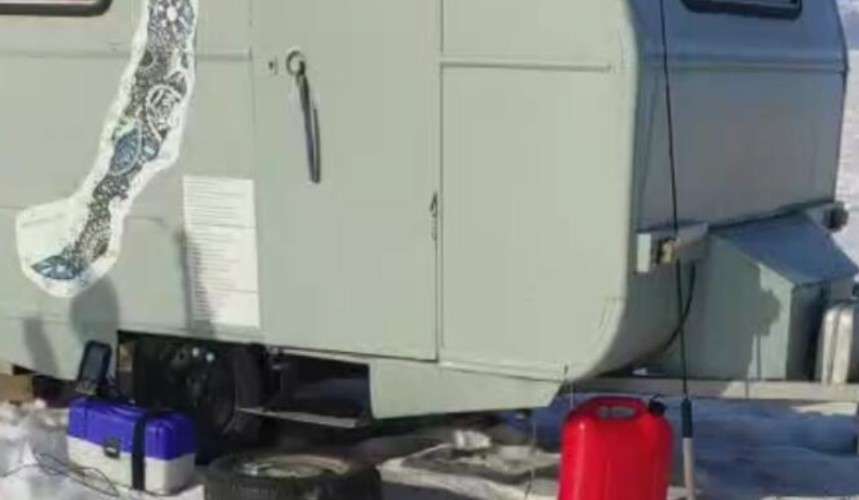 Автомобиль на льду