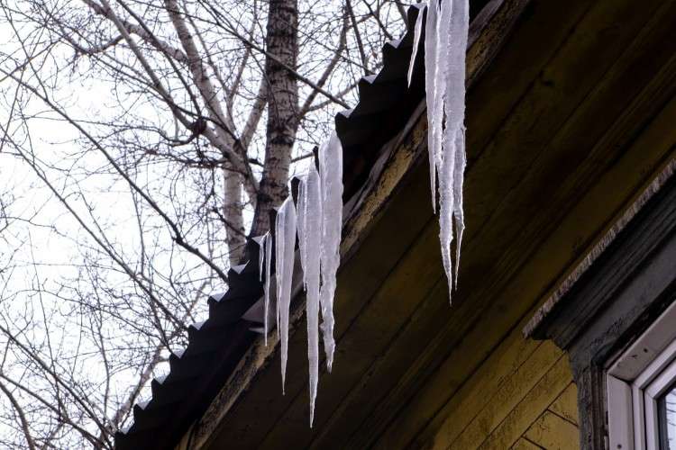 Оттепели и штормовой ветер до 20 м/с ожидаются в Приангарье 19 февраля
