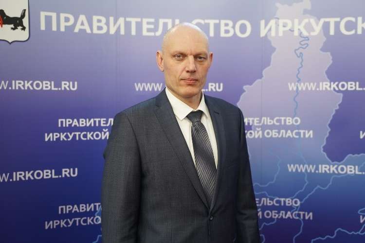 В. Учеватов