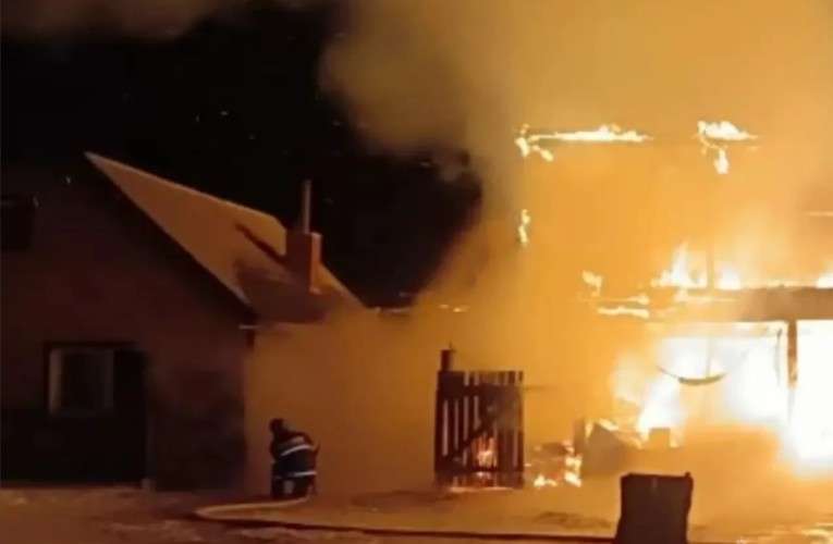 Женщина пострадала при пожаре в Ольхонском районе