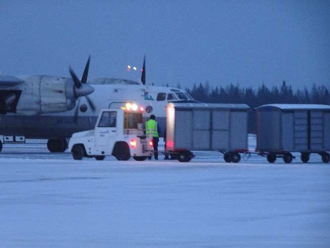 взлётно-посадочная полоса, самолёт, аэропорт
