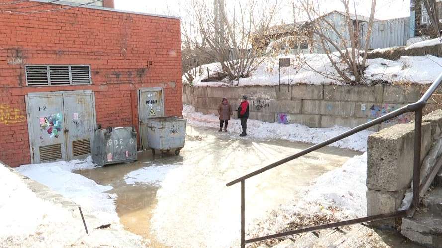 парковка у помойки