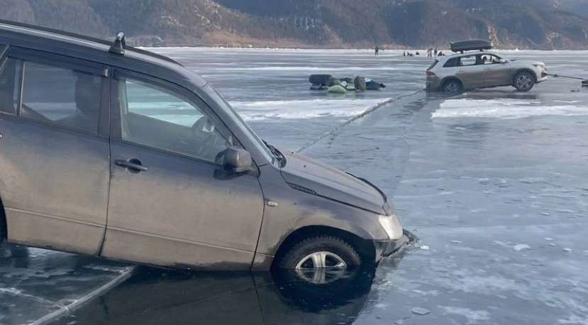 УАЗ, автомобиль, провал, лёд