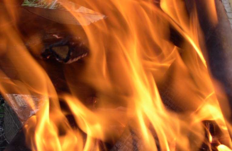 Языки пламени