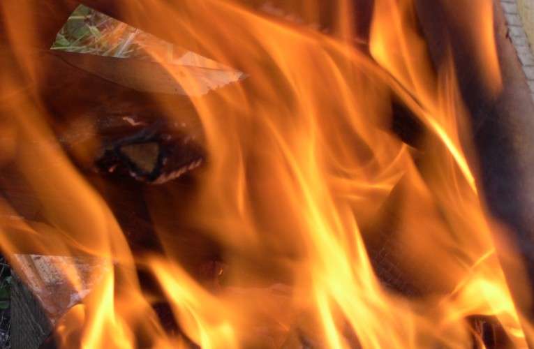 Языки пламени