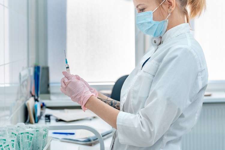 медик, вакцина, процедурный кабинет