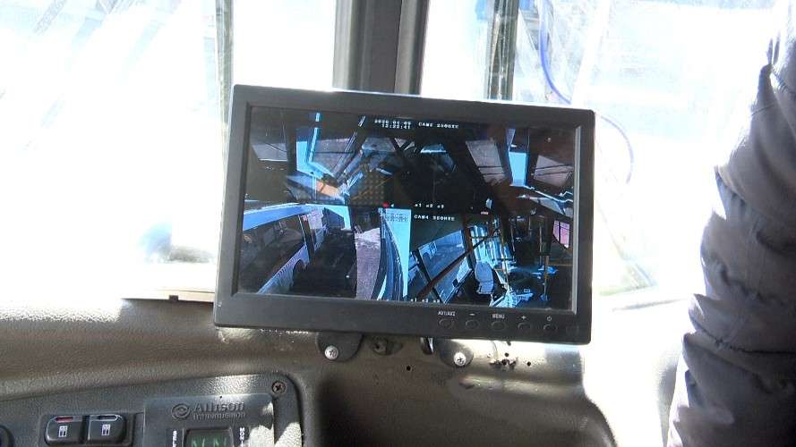 монитор в автобусе