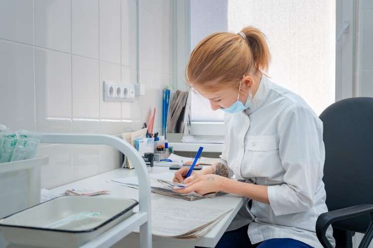 медик, медсестра, кабинет