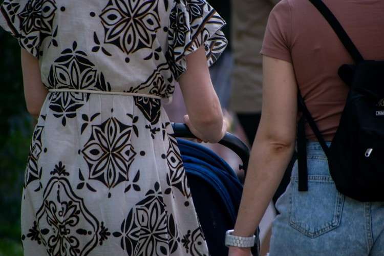 Матери-героини в Приангарье смогут бесплатно получить землю под строительство дома