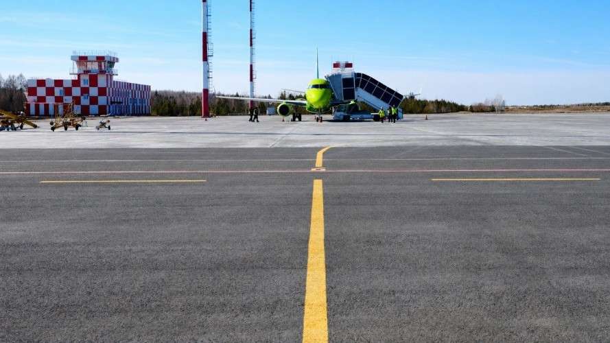 Новый перрон и здание АСС в аэропорту Братска