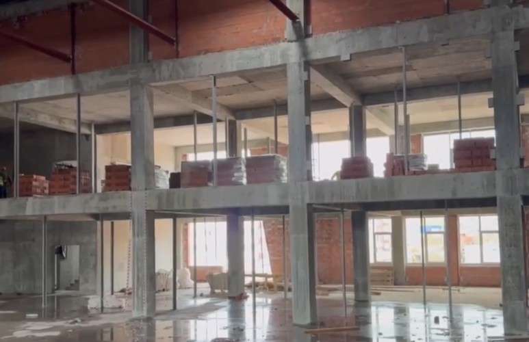 Строящаяся школа в Братске