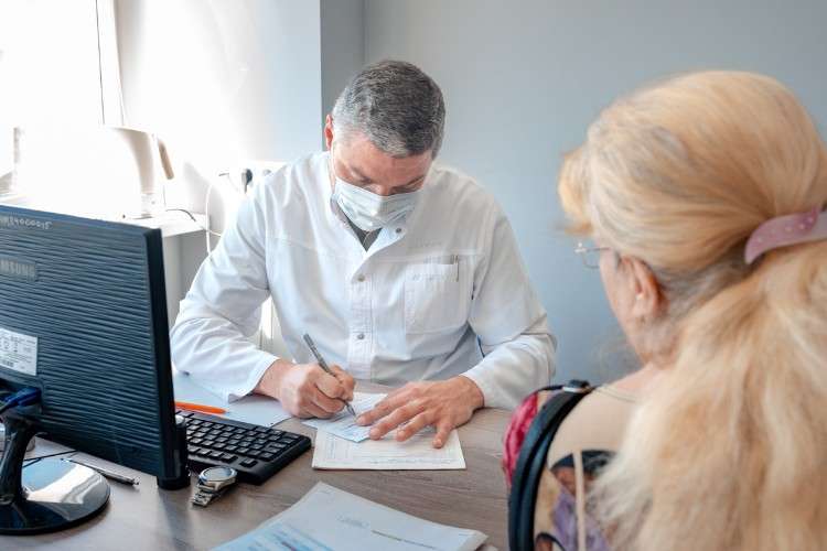 врач, медик, приём