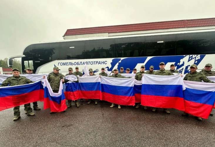 Вернувшиеся из плена российсикие военнослужащие