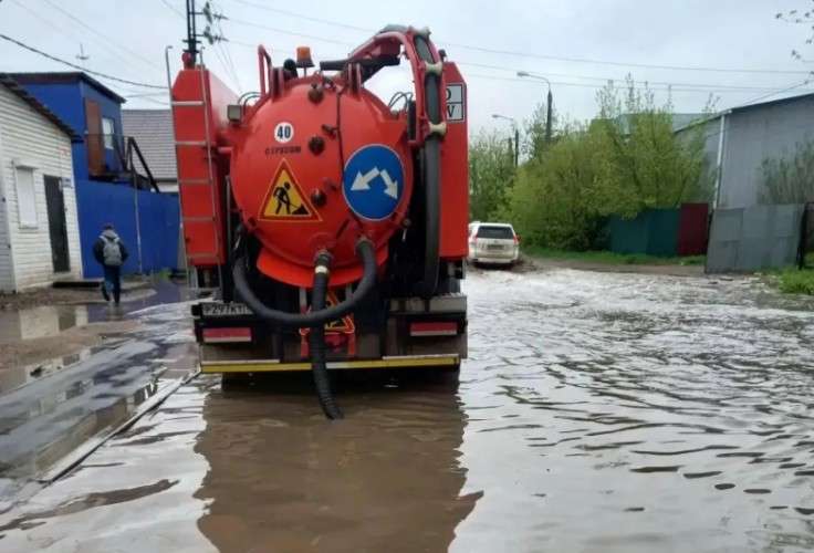 Откачка воды с улицы